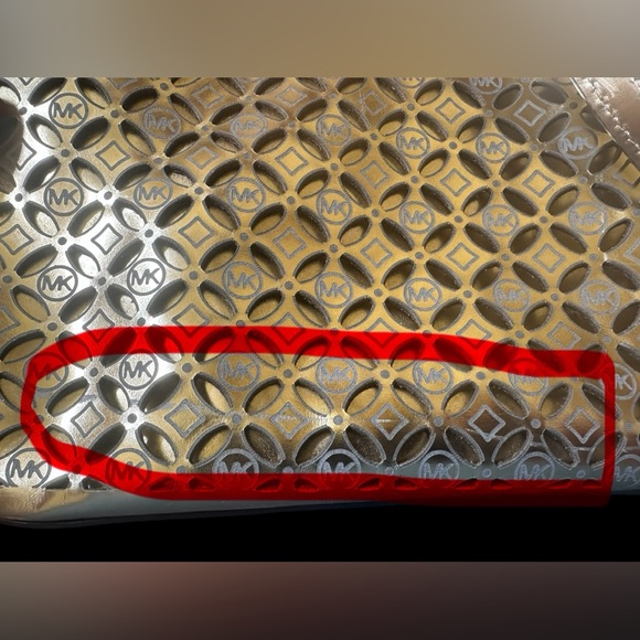 MICHAEL KORS EUC Shimmering Gold Tote - Picture 12 of 12